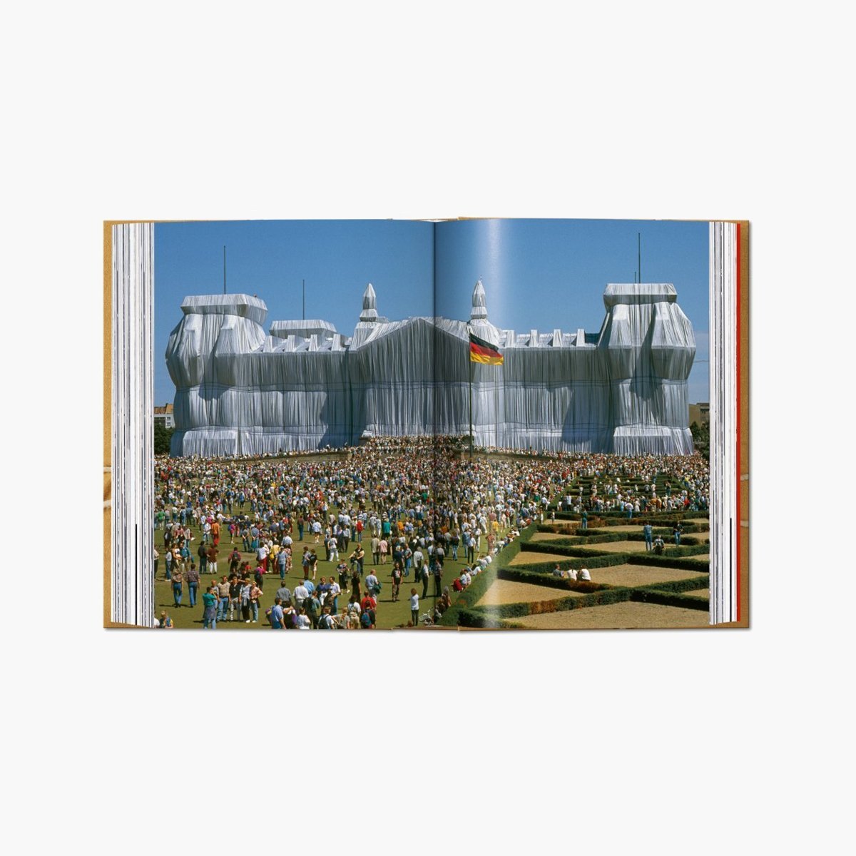 CHRISTO and Jeanne Claude-9783836580779-Book-One Size-SUEDE Store